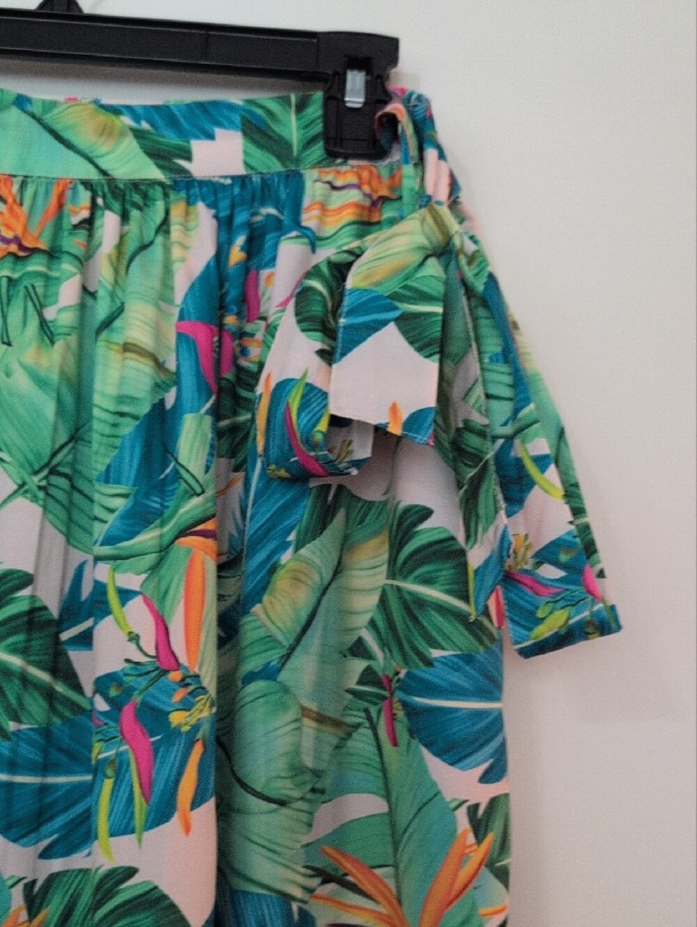 Rachel Zoe Women's Medium Tropical Leaf Wrap Maxi Skirt in Green, Blue and Pink - Picture 3 of 7